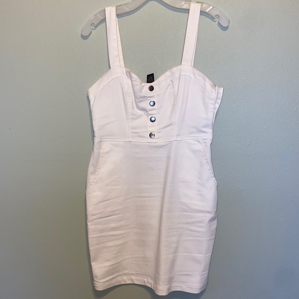 White rue 21 Jean dress. Size Small